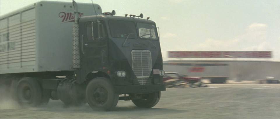 White-Freightliner WFT-6342T