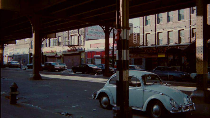 Volkswagen De Luxe Sedan