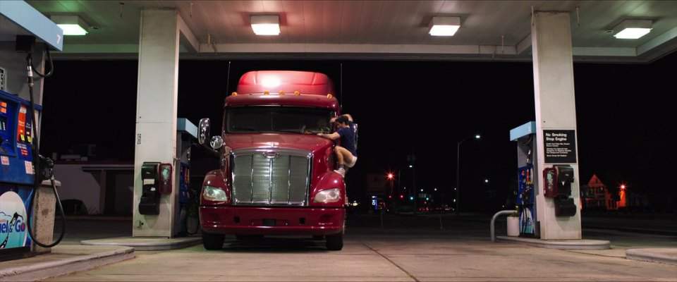 Peterbilt 587