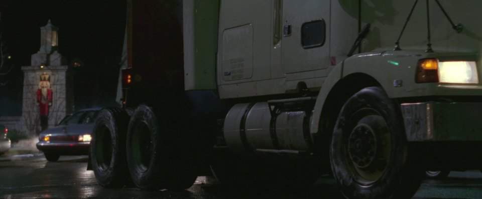 WhiteGMC WIA 64T