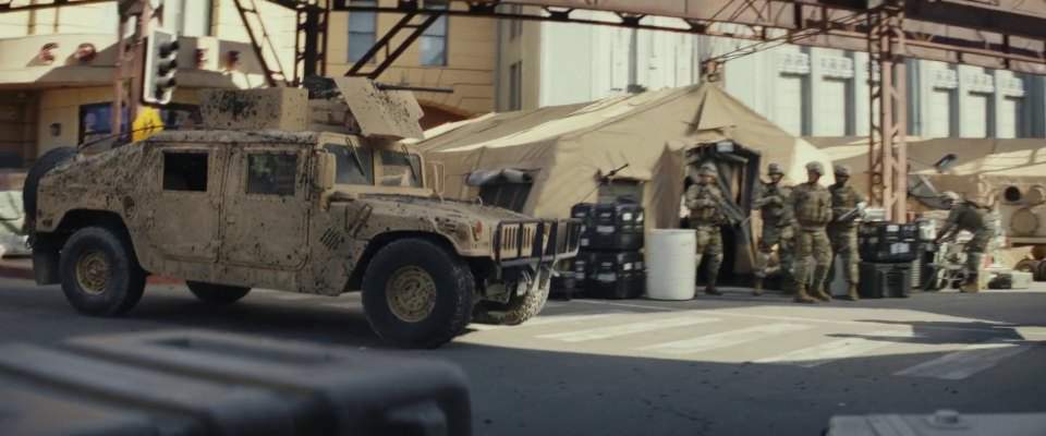 AM General HMMWV M1044