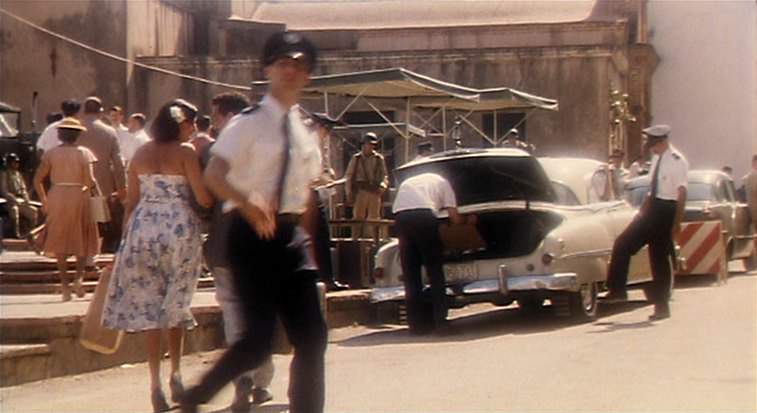 Pontiac Chieftain De Luxe