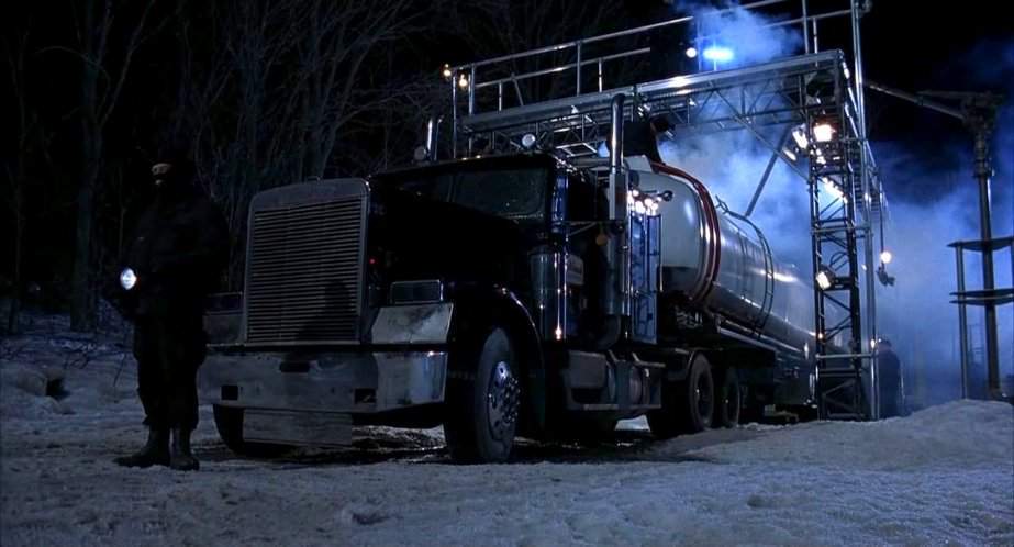Freightliner FLC 120 64 T