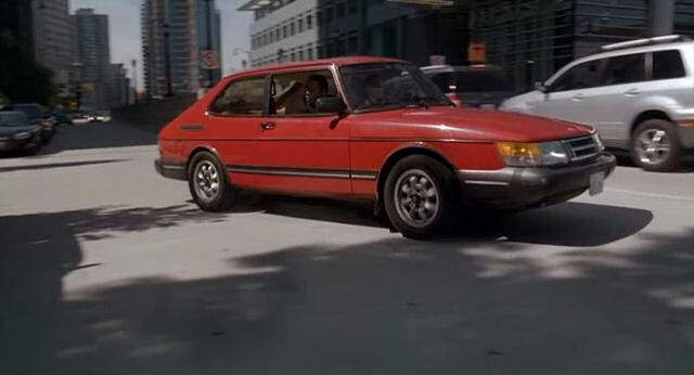 SAAB 900