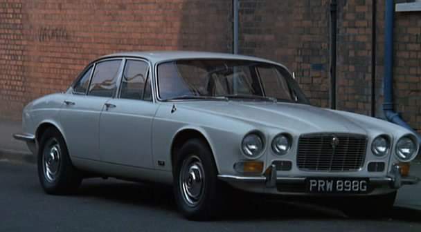 Jaguar XJ6