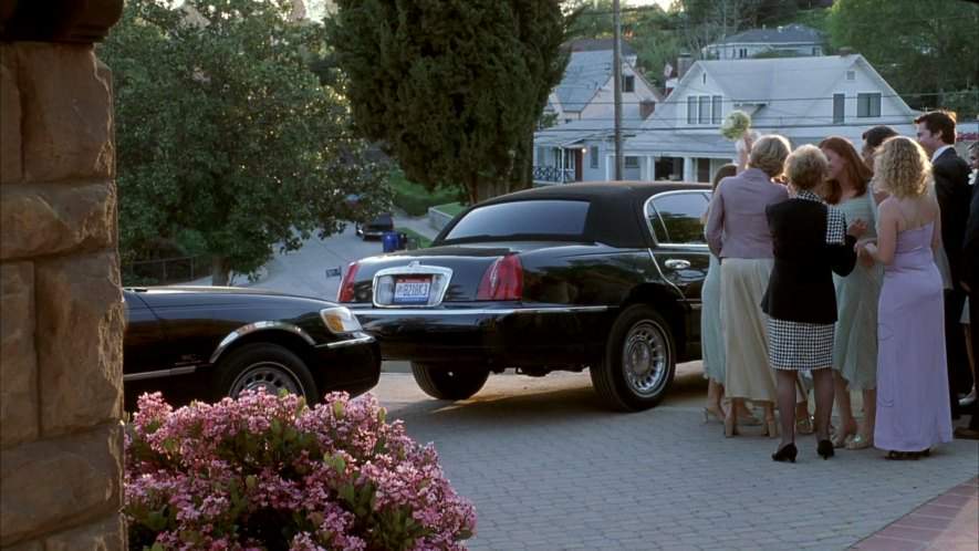 Lincoln Town Car Stretched Limousine