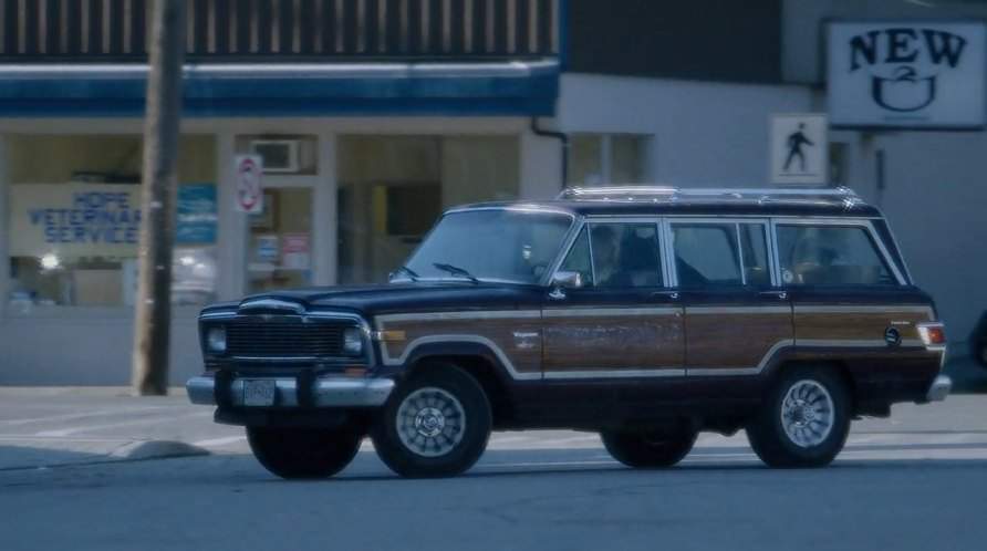 Jeep Wagoneer