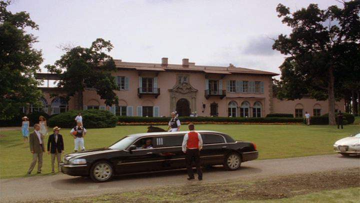 Lincoln Town Car Stretched Limousine