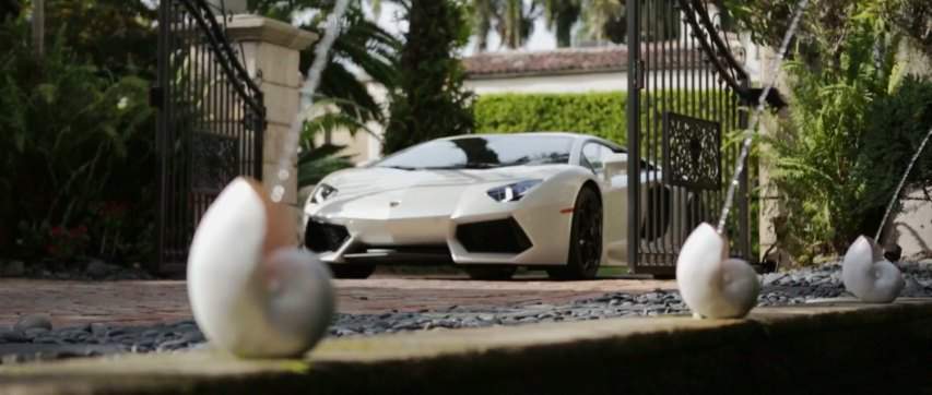 Lamborghini Aventador LP 700-4