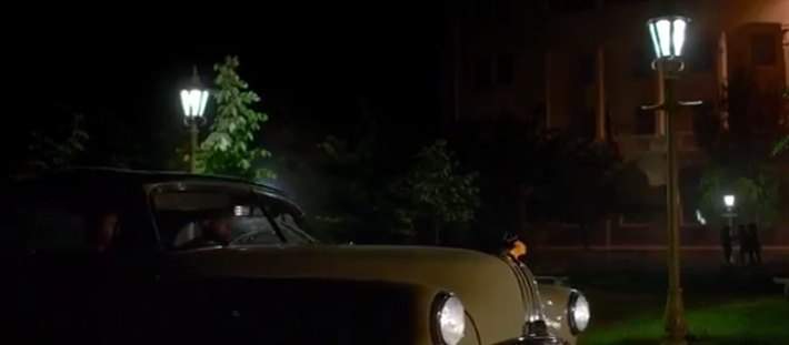 Pontiac Chieftain De Luxe