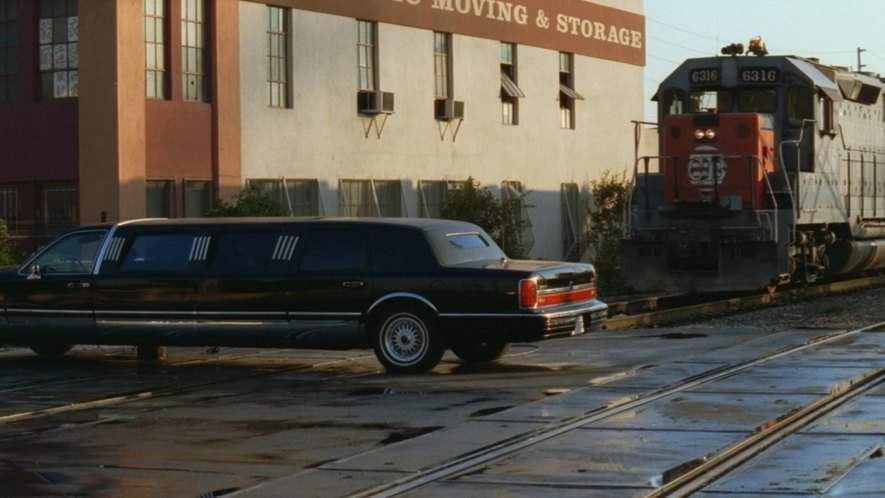 Lincoln Town Car Stretched Limousine