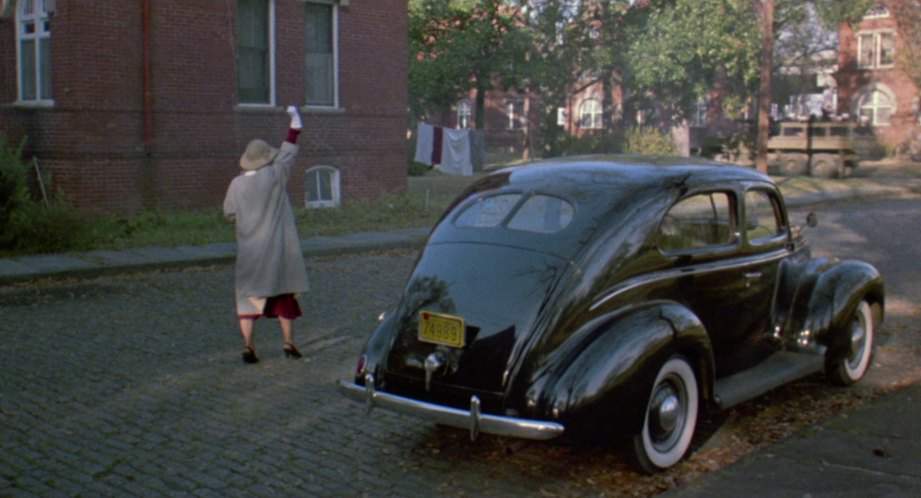Ford V8 De Luxe