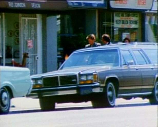 Ford LTD Country Squire