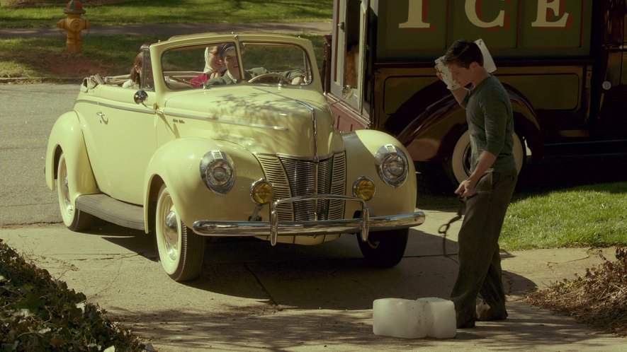 Ford V8 De Luxe