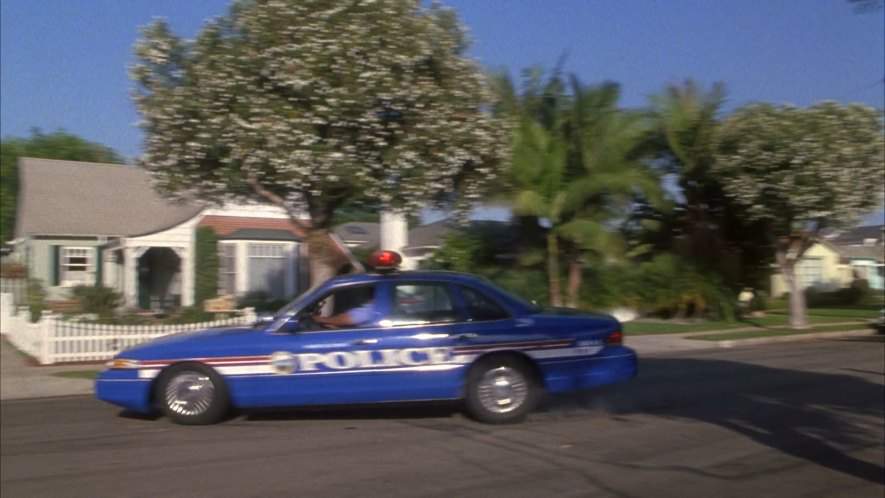 Ford Crown Victoria