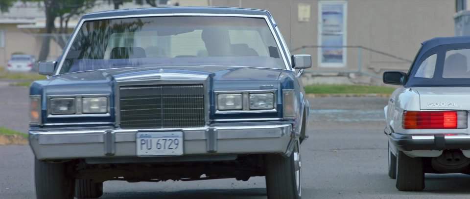 Lincoln Town Car