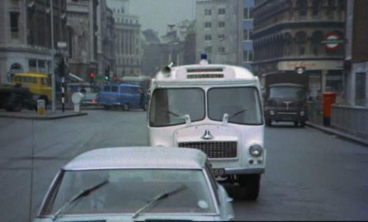 Austin LD Ambulance MkII