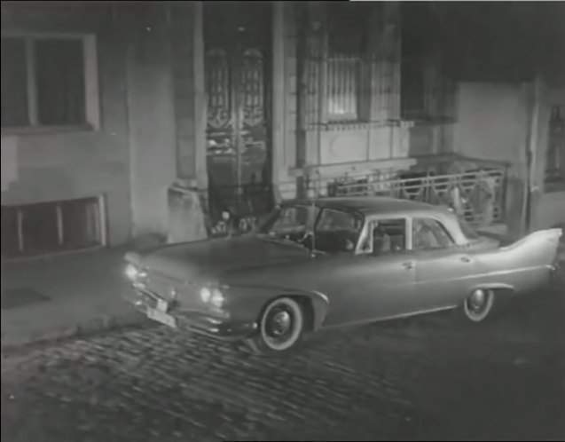 Plymouth Savoy