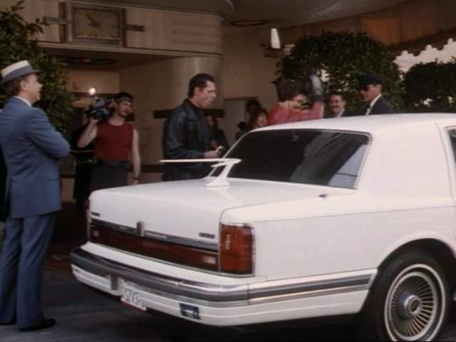 Lincoln Town Car Stretched Limousine