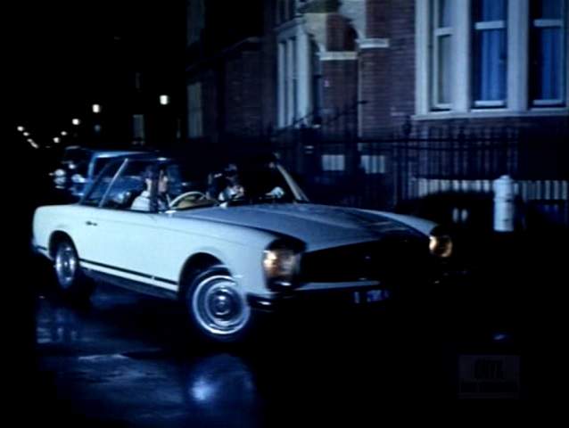 Mercedes-Benz 230 SL