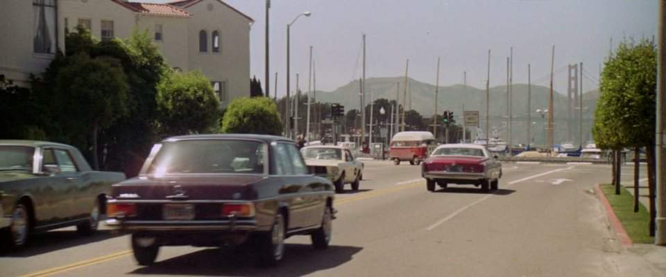 Mercedes-Benz 220 D
