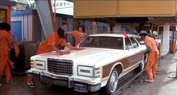 Ford LTD Country Squire