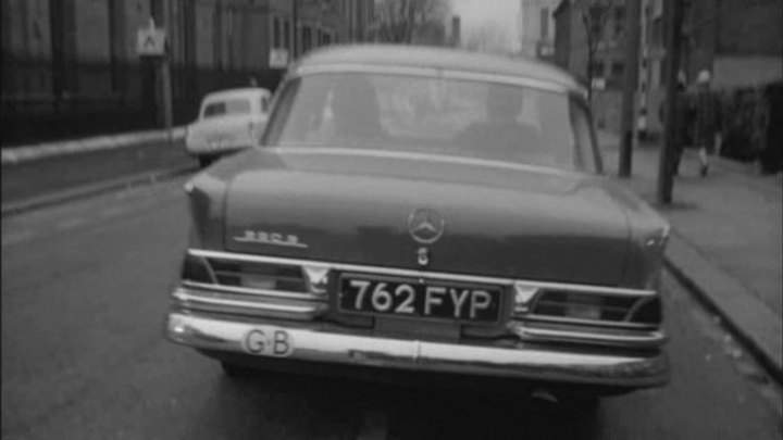 Mercedes-Benz 220 S