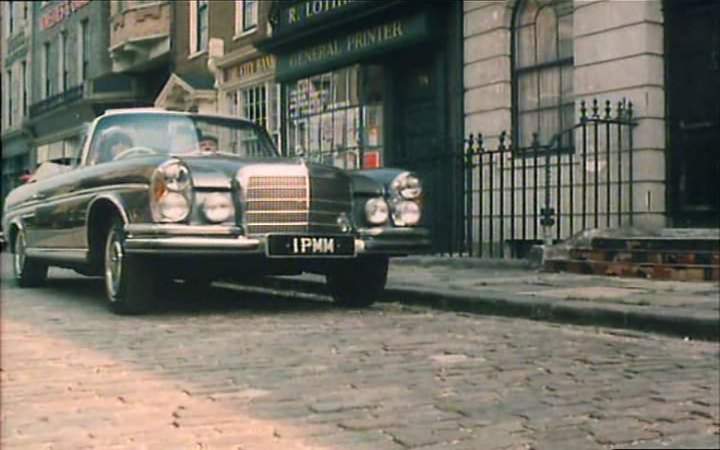 Mercedes-Benz 280 SE 3.5 Cabriolet Ep. 2