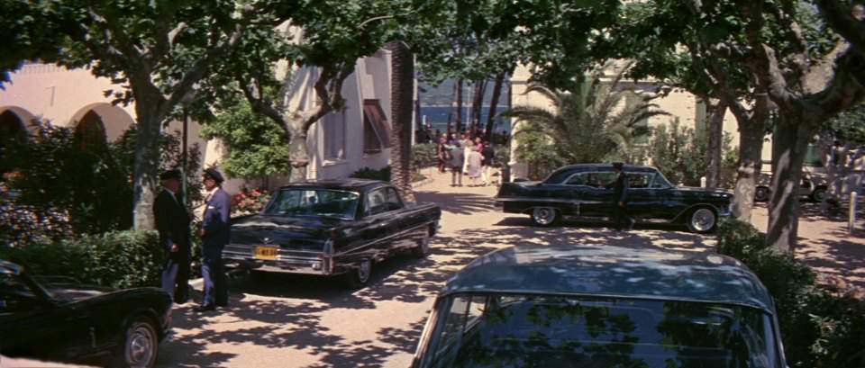 Cadillac Sedan DeVille