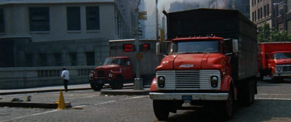 Chevrolet W-80 LCF