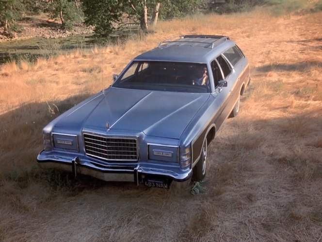 Ford LTD Country Squire