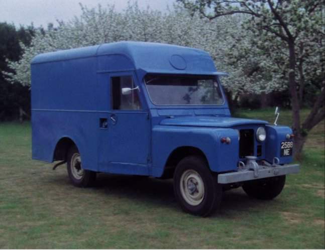 Land-Rover 109'' Series IIa