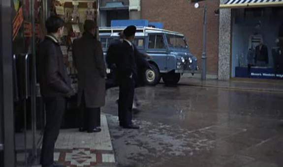 Land-Rover 109'' Series IIa FC