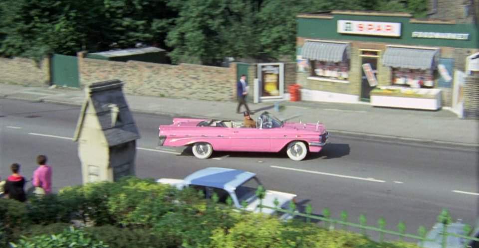 Triumph Herald 1200 Saloon