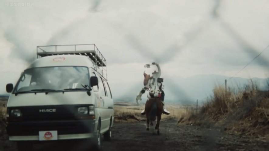 Toyota HiAce Commuter