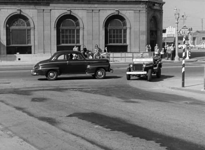 Ford Super De Luxe