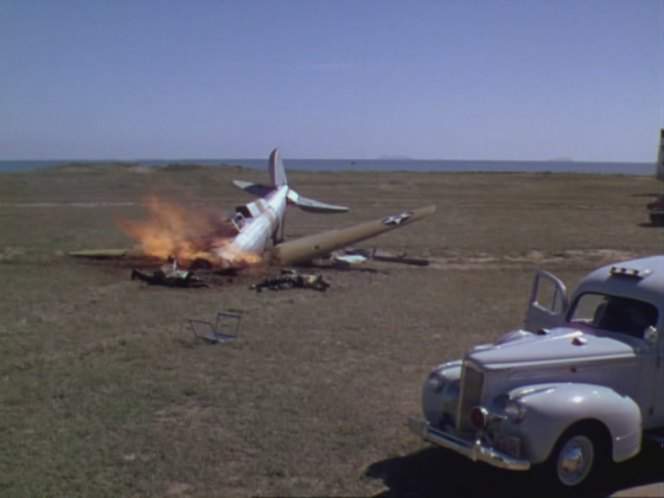 1941 Packard Ambulance in Dive Bomber