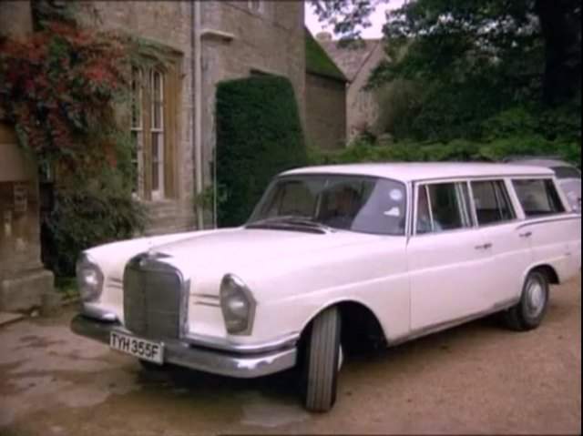 Mercedes-Benz 230 S Universal