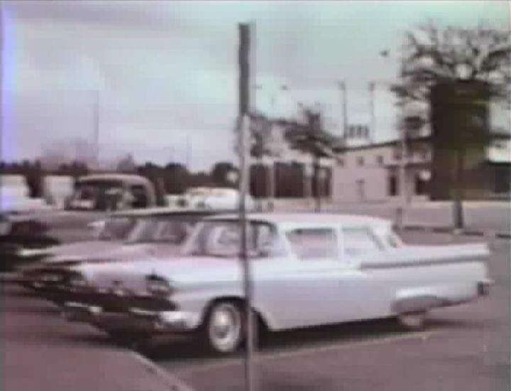 Ford Fairlane 500