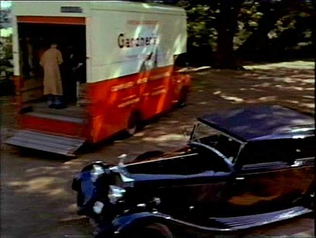 Bedford J2