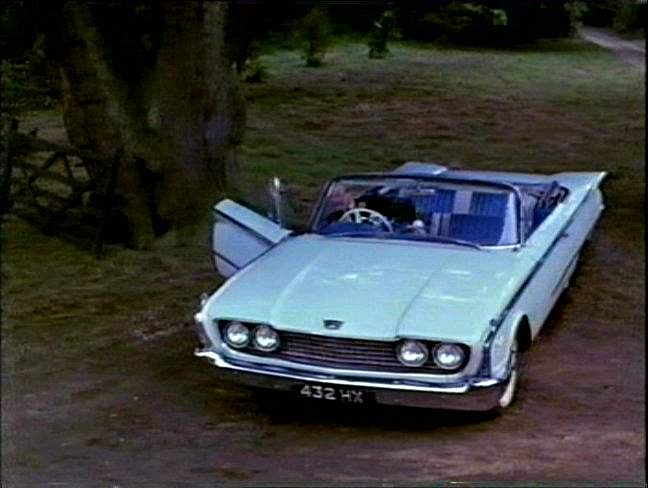 Ford Galaxie Sunliner