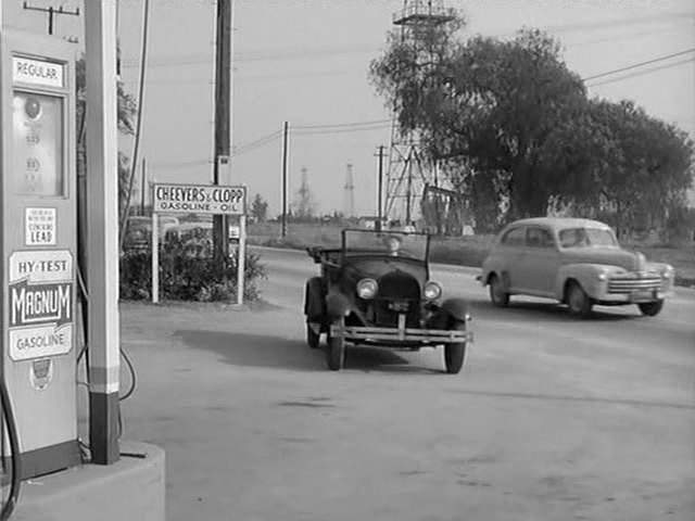 Ford De Luxe
