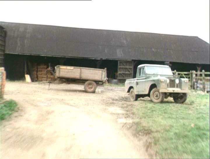 Land-Rover 88'' Series IIa