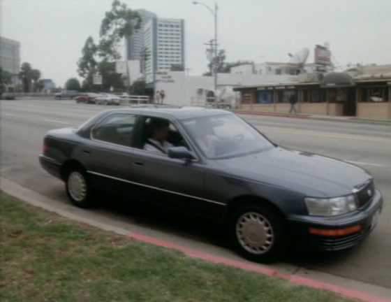 Lexus LS 400
