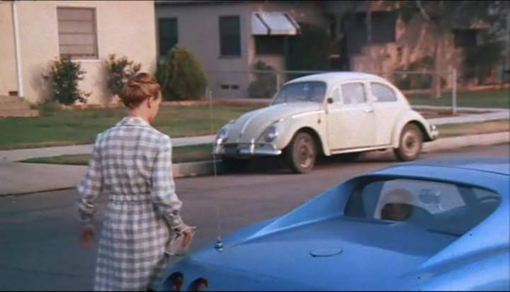 Volkswagen De Luxe Sedan