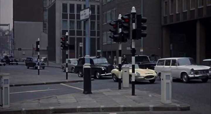 Hillman Super Minx Estate Series III