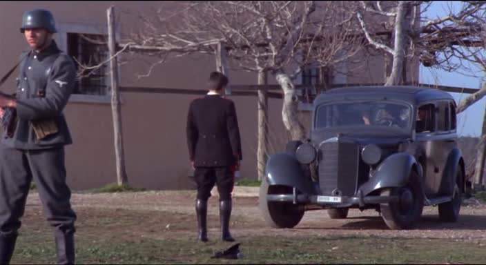Mercedes-Benz 320 Lang
