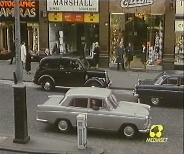 Morris Oxford Series VI