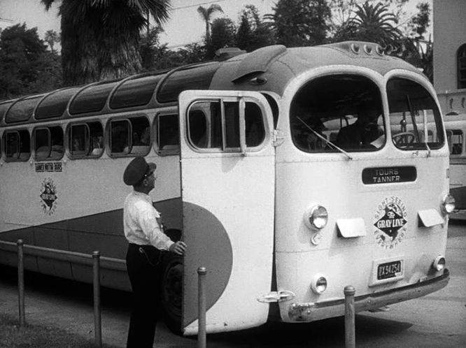 Aerocoach P-33