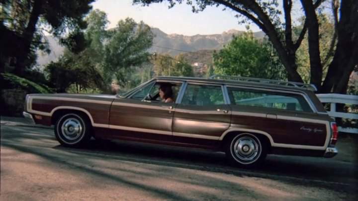 Ford LTD Country Squire